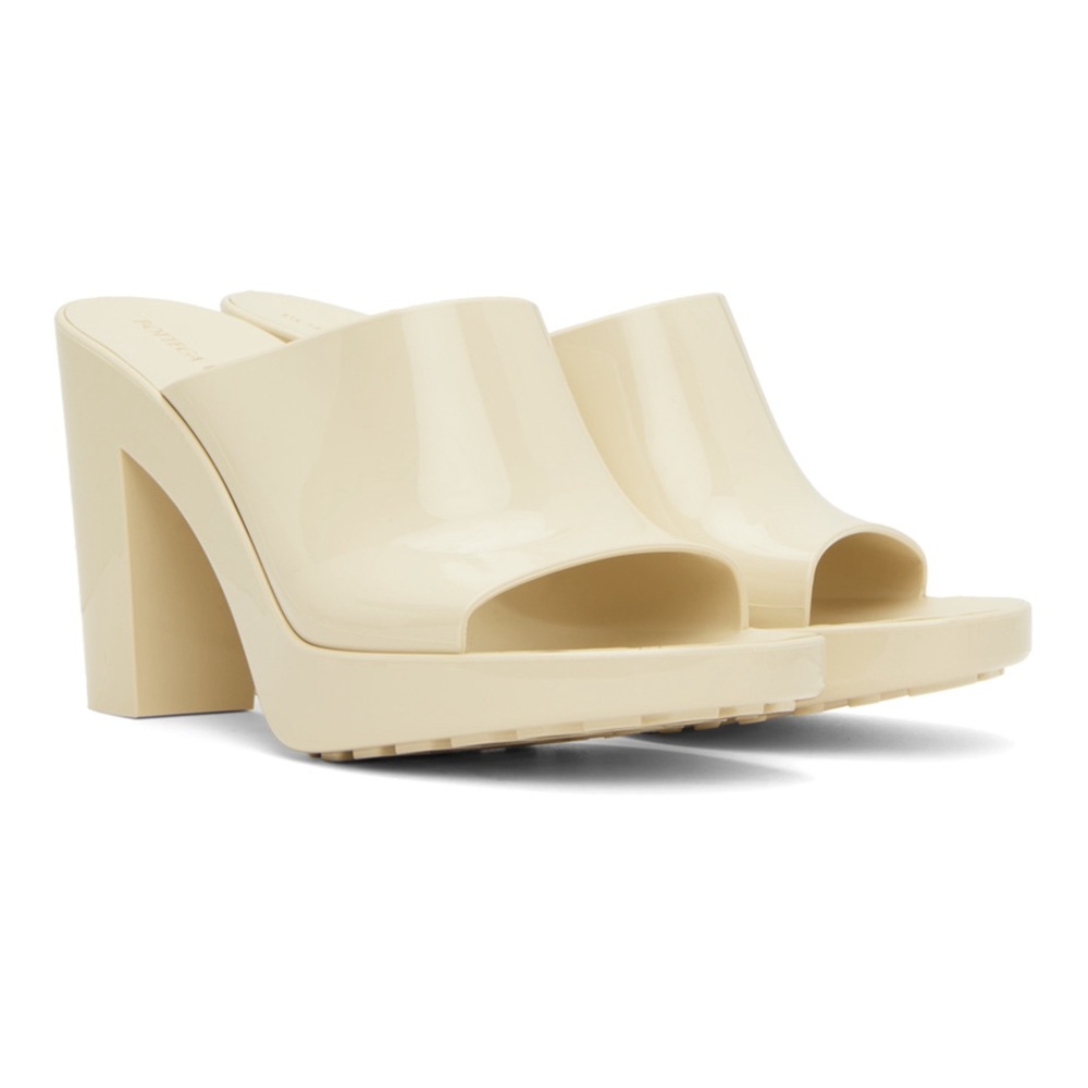 BOTTEGA VENETA
Beige Rubber Heeled Sandals